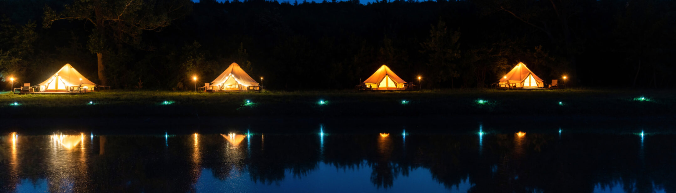 Glamping night Stock 515544579