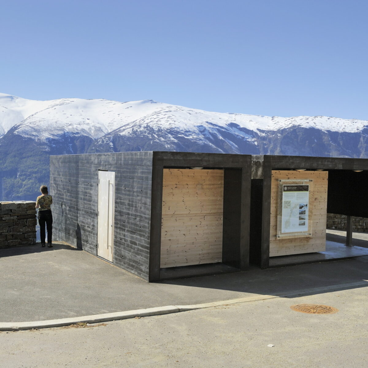 Jets reference LA public sustainable toilets in remote destinationsstegastein1