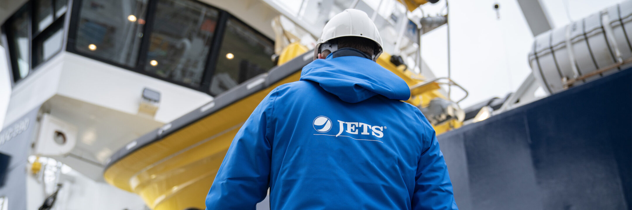 Jets image AFT service team outside myklebust verft 9 1125 no serviceteam web