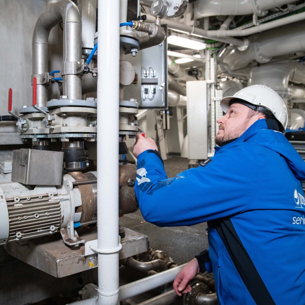 Jets image AFT service team pump unit myklebust verft 14 1125 web