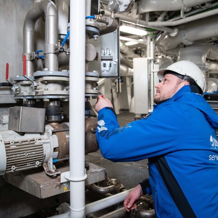 Jets image AFT service team pump unit myklebust verft 14 1125 web